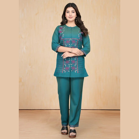 Jungle Green Embroidered Tunic and Pant Set | Stylish Ethnic Wear - Vinnexa.in